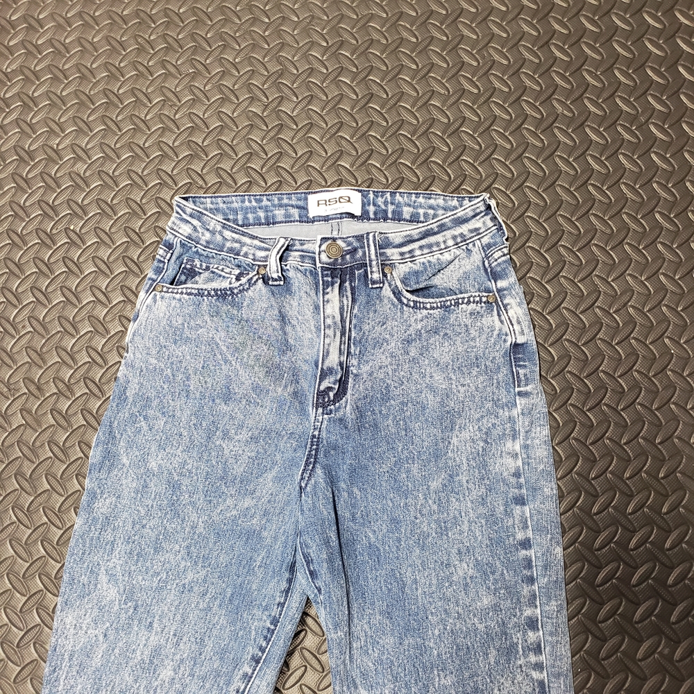 RSQ Vintage mom jeans size 26 light wash distressed high rise jeans - Picture 2 of 7